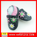 Good price factory colorful small flower cow leather embroidered hot girl china with baby shoes